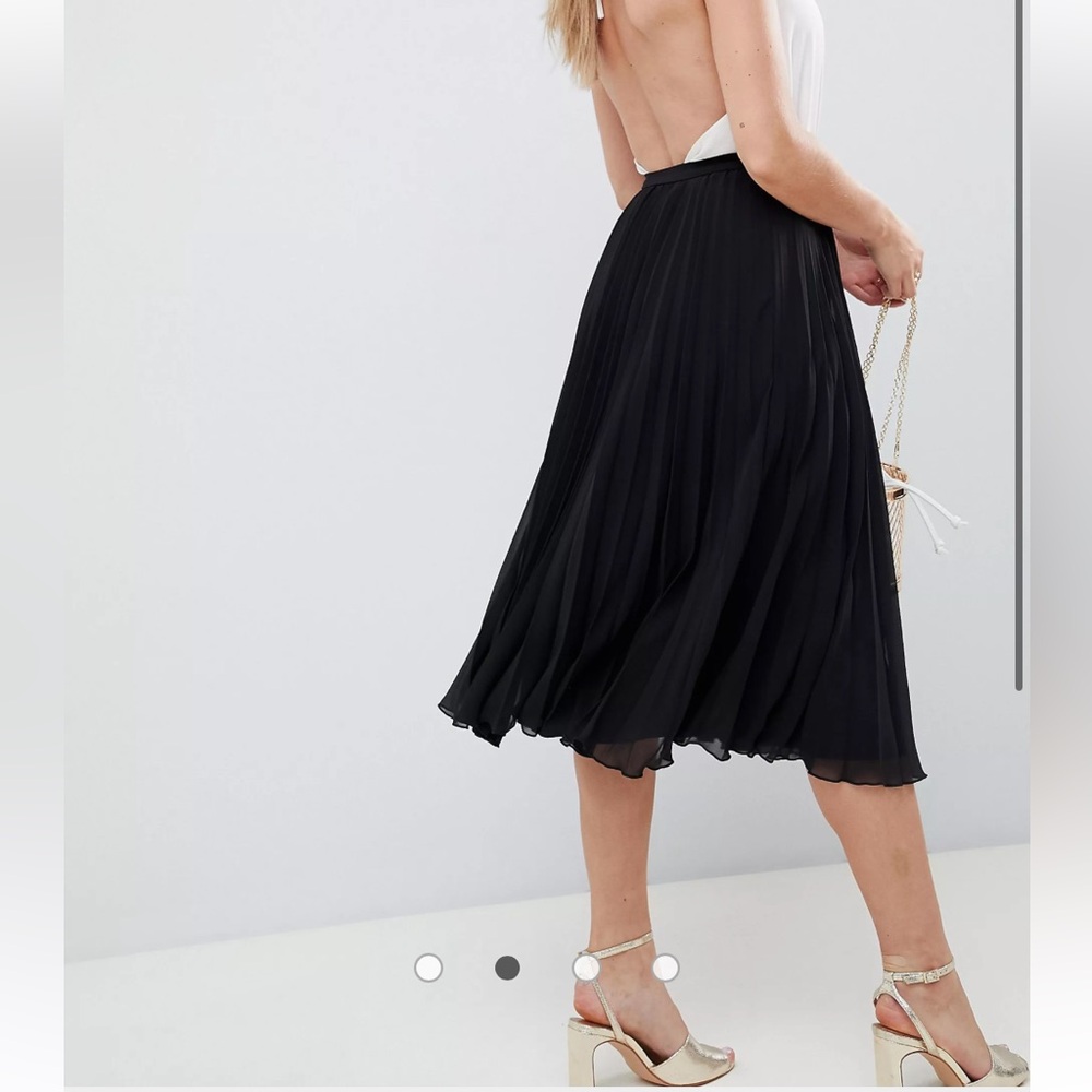 ASOS DESIGN Petite pleated midi skirt 🖤